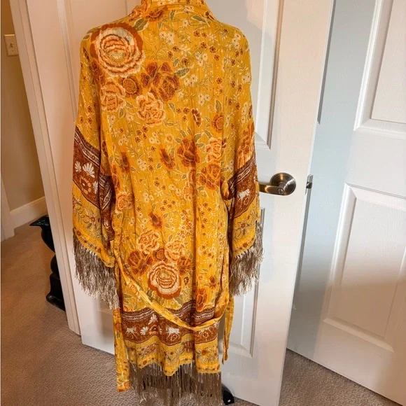 Spell Horses Short Fringe Robe M/L EC - Picture 6 of 9